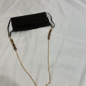 Face mask 😷 holder